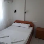 Everest מלון דירות 4*
