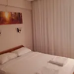 מלון דירות Everest 4*