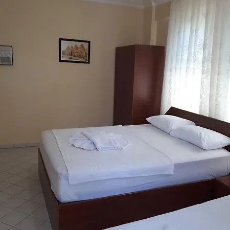 Everest Apartmanhotel