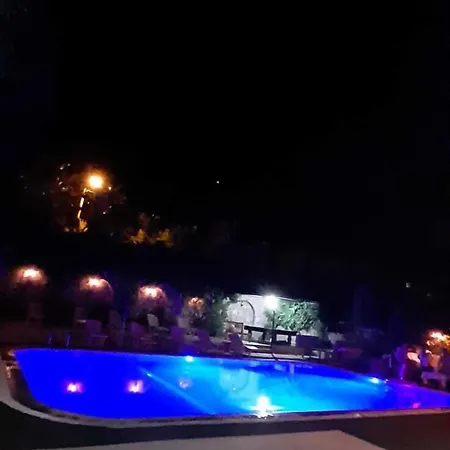 Ξενοδοχείο με διαμερίσματα Everest Ολουντενίζ