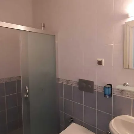 Everest Aparthotel 4*