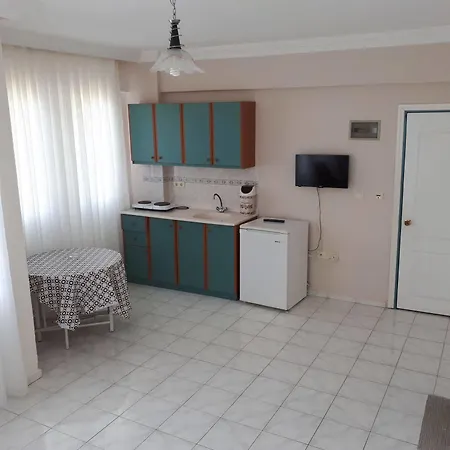 Everest アパートホテル 4*